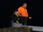Més d’un centenar de pagesos es preparen per passar la nit a l’AP-7 a Pontós amb estufes, generadors i un cobert