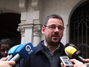Girona exigeix al Govern que “agafi el bou per les banyes” amb el sensellarisme després de l’agressió d’una persona