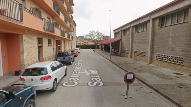 Imatge de l'entorn del pavelló municipal, zona de l'agressió (Sant Joan de les Abadesses)
